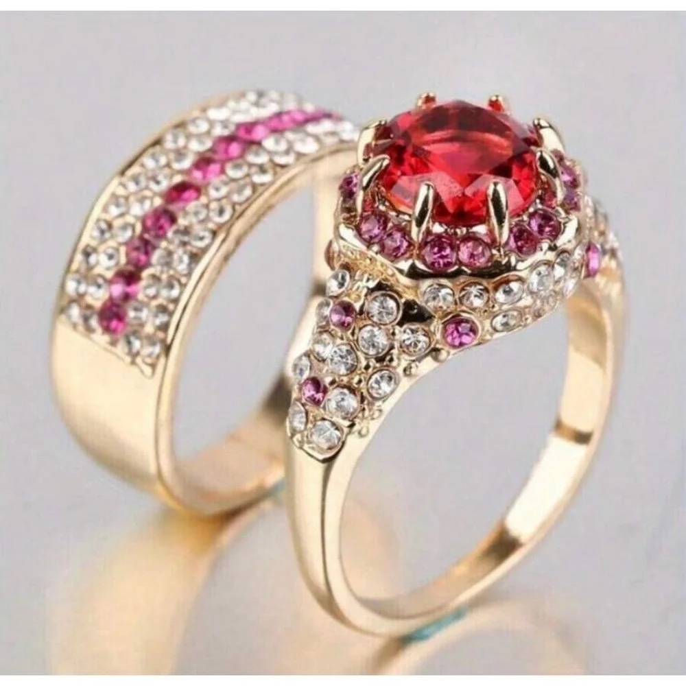 Red Pink Crystal Gold Tone Bridal‎ Ring Set Costume Jewelry Size 7